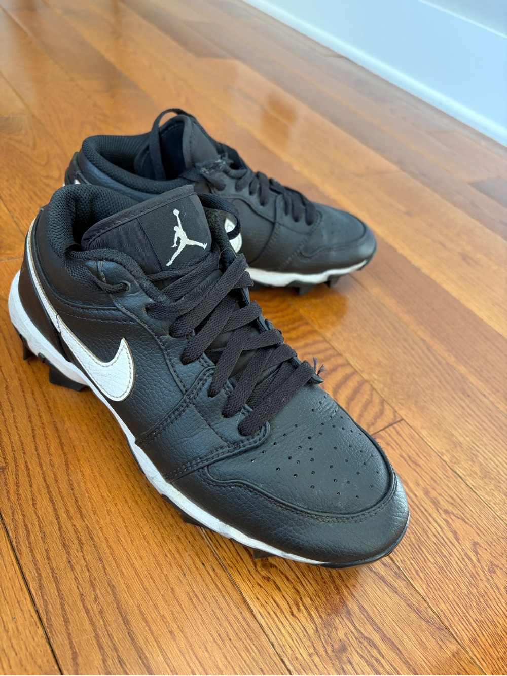 Nike Black and White Youth Athletic Cleats